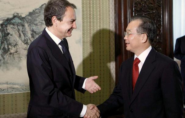 China promete seguir comprando deuda española e invertir en las cajas ahorros