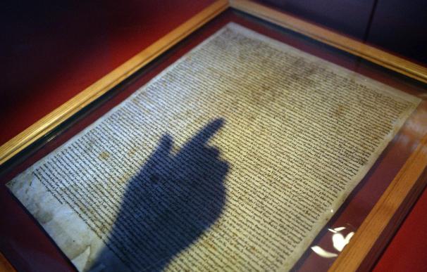 La Biblioteca Británica conmemora los 800 años de la Carta Magna en una exposición
