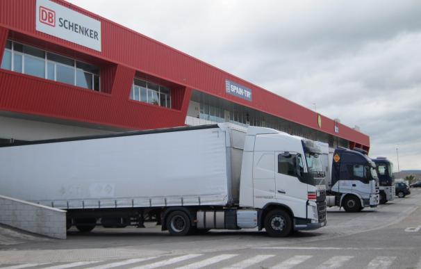 Asociaciones gallegas de transportes demandarán a fabricantes de camiones tras la sanción de la UE