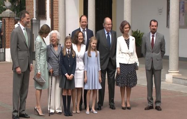 La Familia Real, unos invitados más en la Primera Comunión de la Infanta Sofía con sus compañeros de clase
