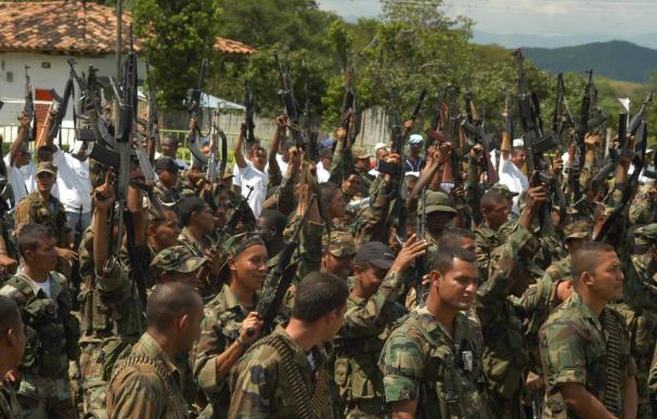 Un bombardeo militar en Colombia causa la muerte a "decenas" de guerrilleros