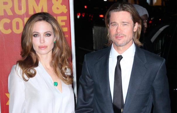 Angelina Jolie y Brad Pitt pasan las Navidades viajando con sus hijos
