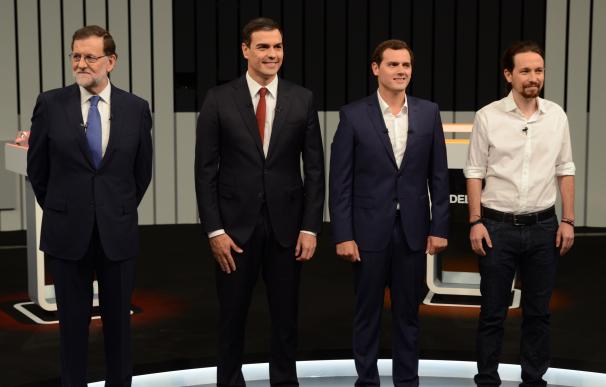 Iglesias reclama un referéndum en Cataluña y Rajoy dice que defenderá a "capa y espada" la unidad de España