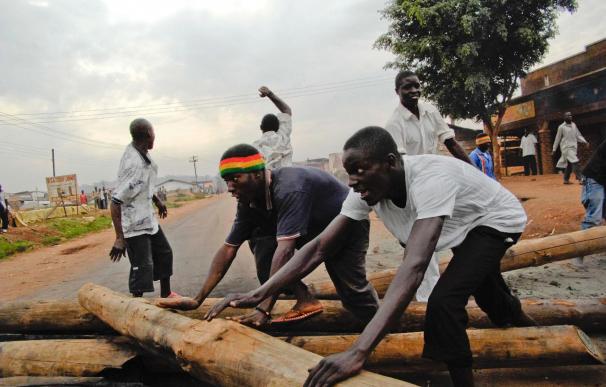 Al menos un muerto en Uganda en enfrentamientos entre opositores y la Policía