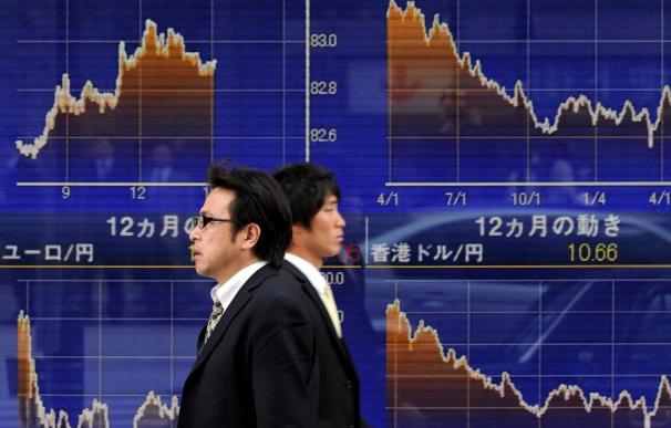 El Nikkei cae en una nueva sesión de cautela