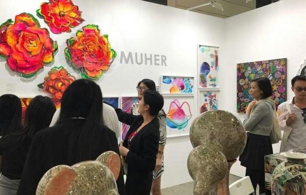Los MUHER presentan con éxito inaugural su propuesta artística en Hong Kong con motivo de la 'Affordable Art Fair'