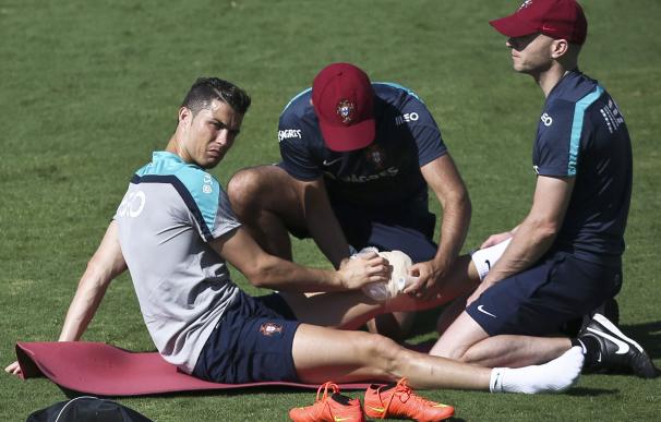 El portugués sigue jugando con dolores en su rodilla izquierda.