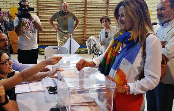 La número uno de Ciudadanos por Pontevedra anima a votar porque el "futuro" de España hay que "escribirlo entre todos"