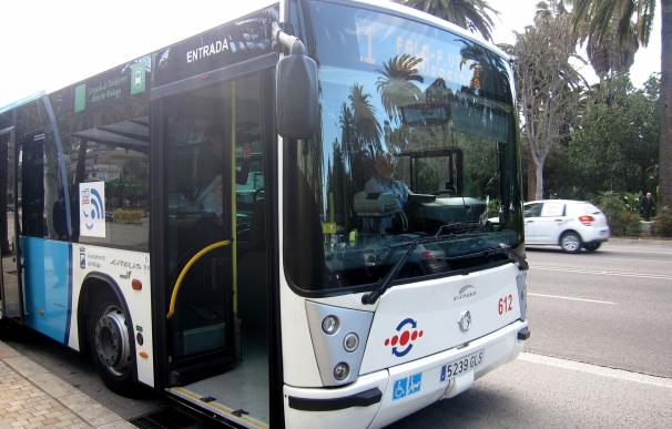 La poesía de Jordi Doce llega a los usuarios de los autobuses de la EMT
