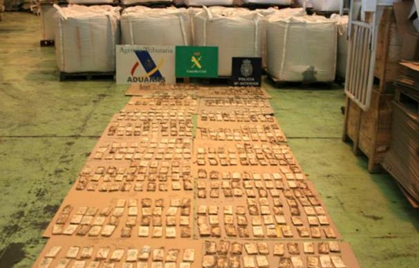 Localizan 200 kilos de cocaína ocultos en un contenedor en el puerto de Vigo