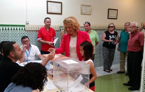 Ferrer (PSOE) anima a votar a los almerienses que pueden por primera vez porque "nos jugamos mucho"