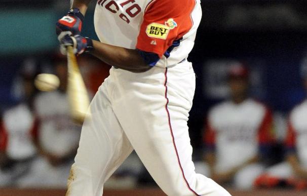 El puertorriqueño Carlos Delgado anuncia su retiro del béisbol