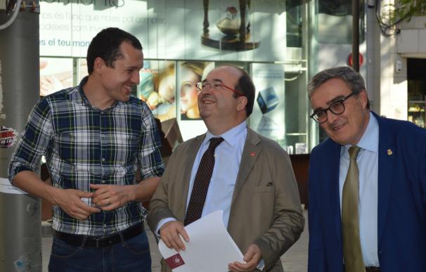 Iceta (PSC) espera que Puigdemont hable "en serio con instituciones españolas"