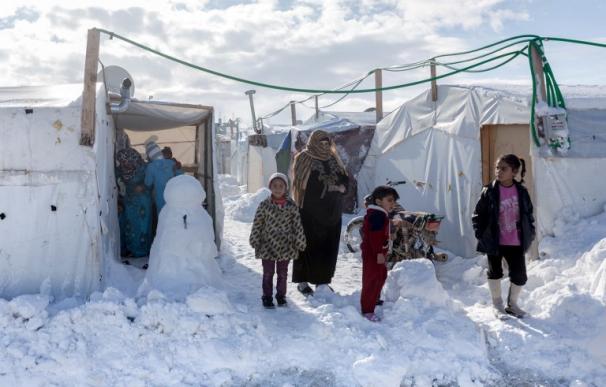 Más de un millón de refugiados sirios en el Líbano se mueren de frio