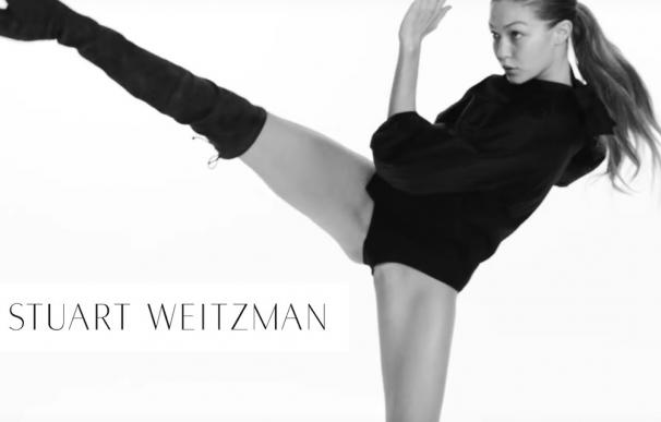 Gigi Hadid, a patada limpia para lucir las botas de Stuart Weitzman