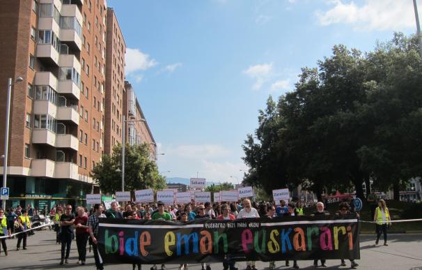 Miles de personas se reivindican en Pamplona su derecho a vivir en euskera