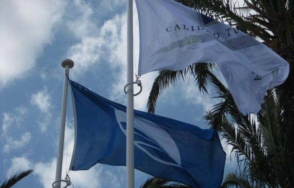 La Comunidad lamenta que la agencia que da las banderas azules tomó muestras en 2016, con la situación "más crítica"