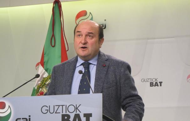Ortuzar acusa a EH Bildu de dar un "giro españolista" a sus listas electorales y a sus propuestas