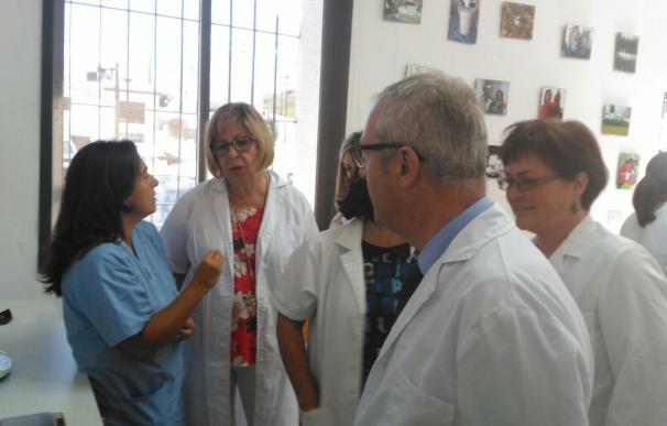 De la Calle visita el "innovador" proyecto 'Extractos algales del Estreho' en Tarifa