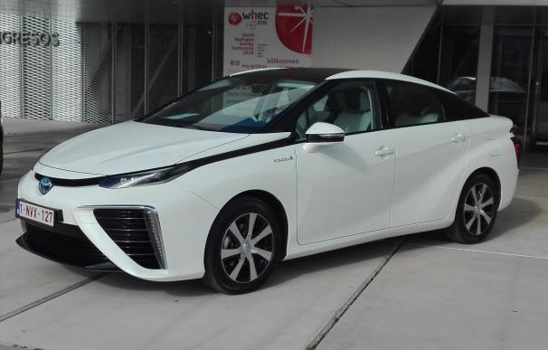 (Ampliación) El Mirai de Toyota hace su debut en España