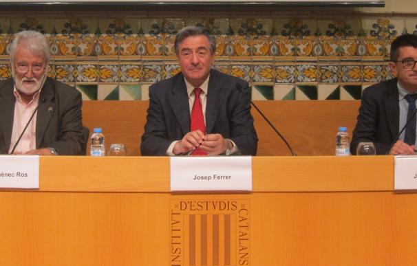 Expertos proponen que la universidad catalana tienda a la gratuidad y se abra a la sociedad