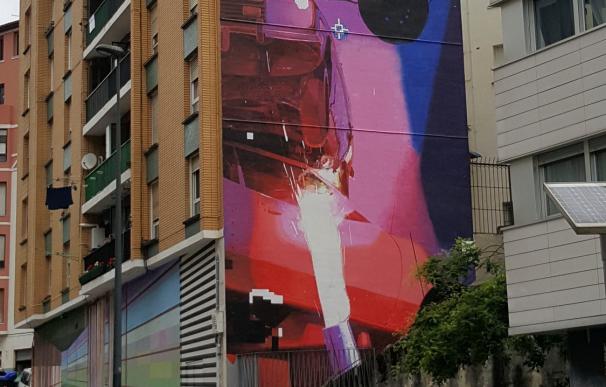 Bilbao La Vieja incorpora a su paisaje urbano una nueva obra mural de gran formato de Velvet y Zoer