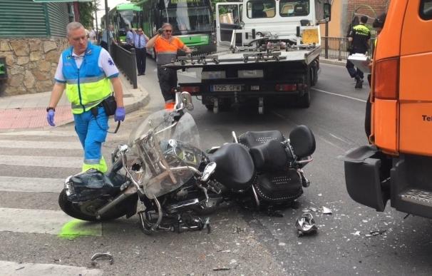 Muy grave un motorista de 67 años tras colisionar con una camión en Pozuelo de Alarcón