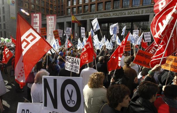Protesta de funcionarios de Sanidad de la Comunidad de Madrid contra los recortes.