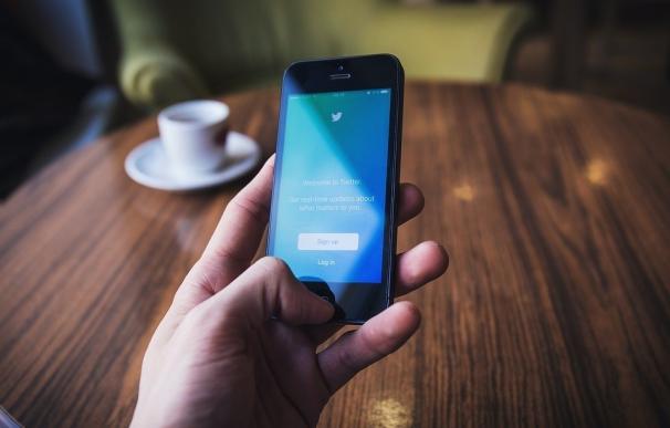 Twitter habilita la carpeta Solicitudes para revisar los mensajes directos enviados por usuarios desconocidos