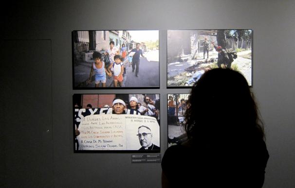 Gervasio Sánchez documenta el drama de la guerra en una antológica que grita que "las víctimas no son números"
