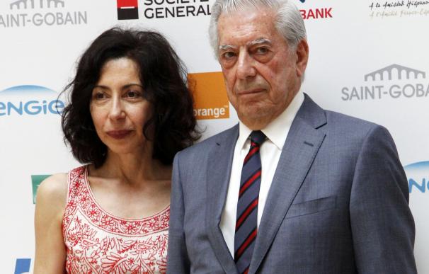 Vargas Llosa se defiende de las críticas: "Hay que respetar todas las opiniones"