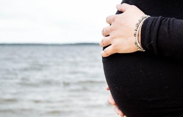 El aumento de peso entre embarazos, vinculado a complicaciones y resultados adversos en la siguiente gestación