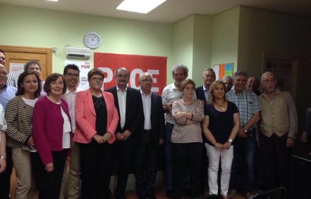 Lambán dice que los ciudadanos que están "hartos", pero ofrece un "cambio seguro" con el PSOE