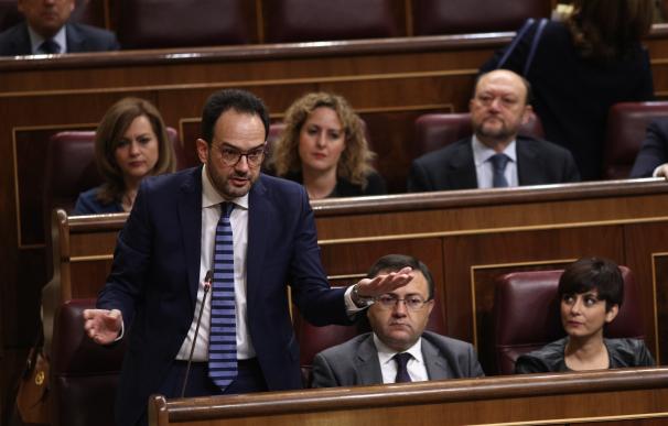 Un tercio de los votantes del PSOE descalifica su labor de oposición