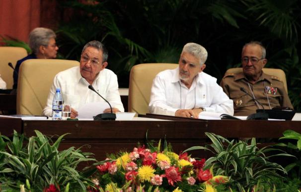 El Partido Comunista cubano aprueba las reformas económicas de Raúl Castro
