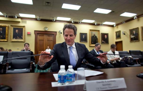Geithner dice estar convencido de que EE.UU .mantendrá calificación triple A