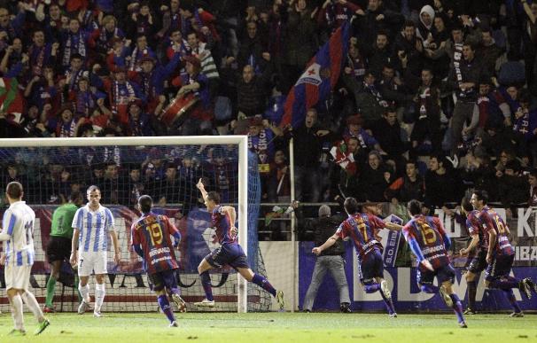 1-1. El Málaga empata en el descuento en el campo del Eibar