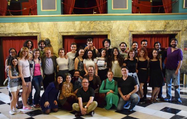 Los alumnos de la Escuela Municipal de Teatro culminan el curso con el estreno de dos obras