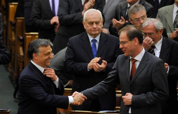 La CE espera que la nueva Constitución húngara respete los valores de la UE