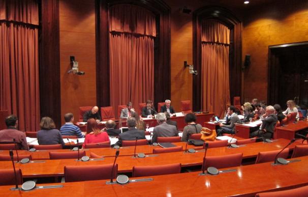El Parlament catalán saca adelante el dictamen de los Presupuestos 2017 con los acuerdos JxSí-CUP