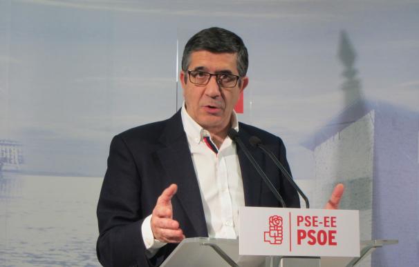 López (PSOE) asegura que no se retirará "de ninguna de las maneras" de la carrera hacia el liderazgo del partido