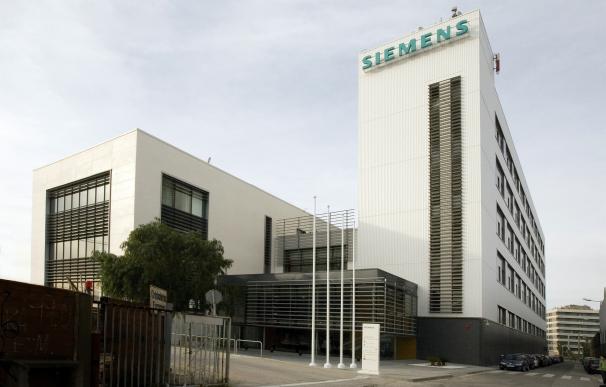 Siemens eleva un 25% el beneficio trimestral y mejora las previsiones para el ejercicio