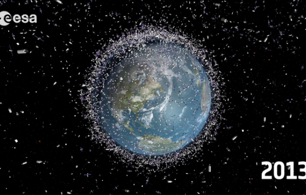 Recreación de la basura espacial de la Tierra en 2013.