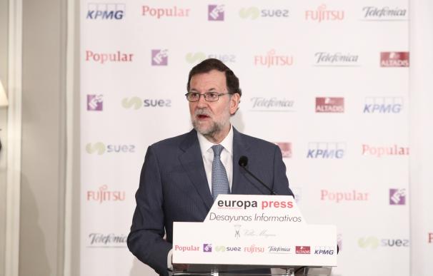 Rajoy dice que Homs está sometido a la ley como todos y le recuerda que España tiene "muy buena salud"