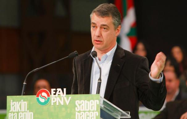 Urkullu dice a Zapatero que la crisis y la paz no esperan a los debates partidistas