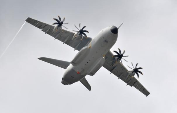 Los Estados clientes del A400M invitan a Airbus a reunirse en marzo en Madrid para abordar los problemas del avión