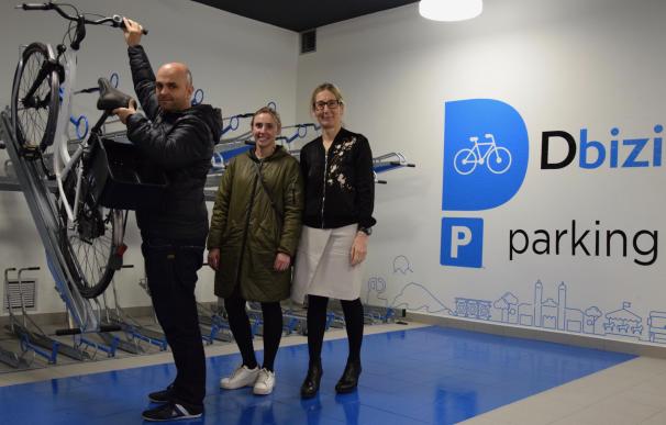 El parking de bicis de la estación de autobuses de San Sebastián se pone en marcha, con servicio gratuito hasta abril