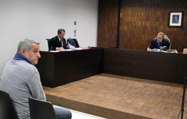 La Fiscalía rebaja a una multa de 480 euros su petición de prisión para Custo