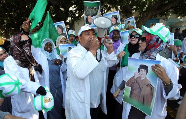 Ban pide Gadafi que dicte un alto el fuego inmediato y permita el acceso a la ayuda humanitaria