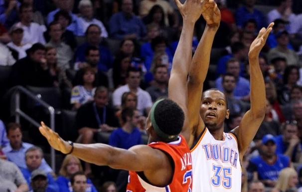 112-108. Durant lleva a los Thunder a ganar su primer título de división